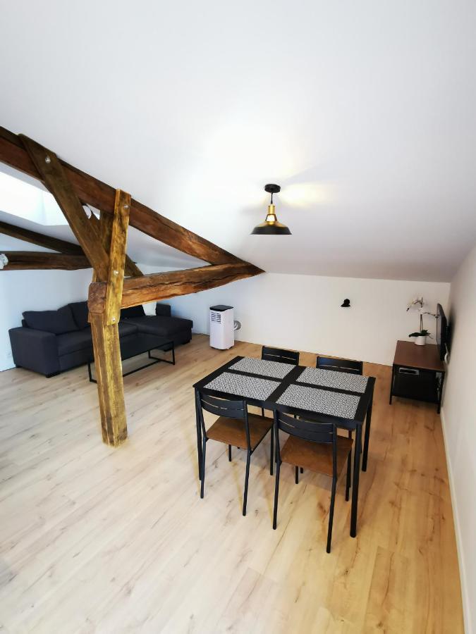 Appartement Neuf Climatise Sous Les Toits La Roche-Chalais Zewnętrze zdjęcie